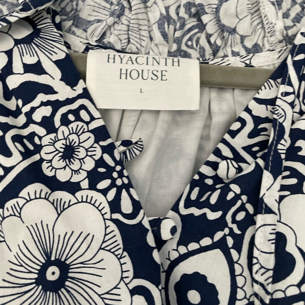 Blue and White Floral Women's Top - Picture 2 of 7
